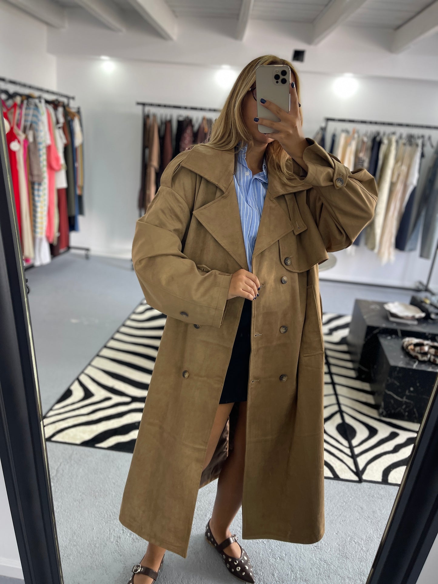 Trench Imitação Camurça