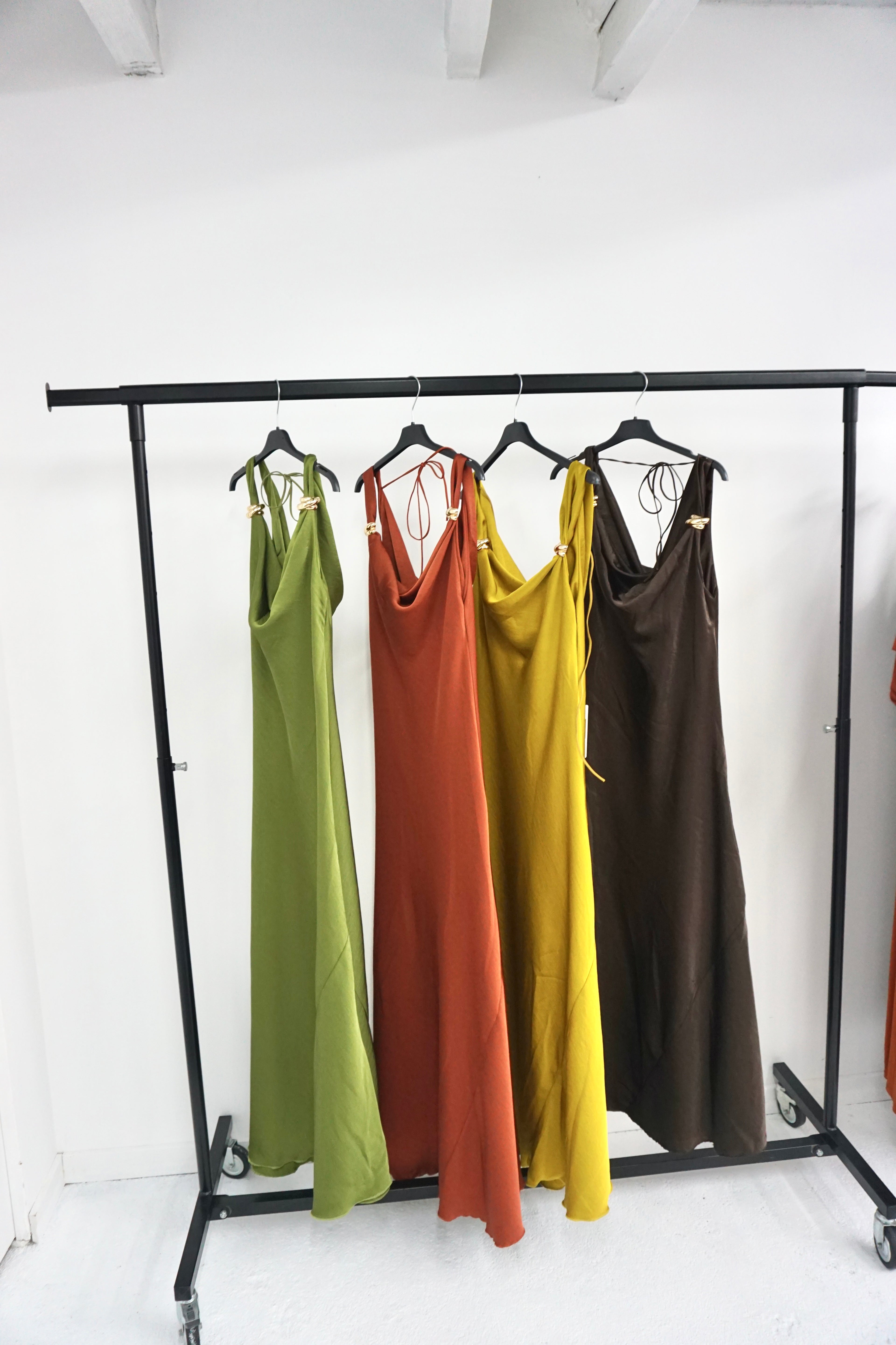 Vestido Cetim (4 cores)