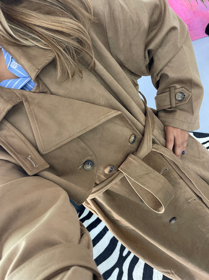 Trench Imitação Camurça