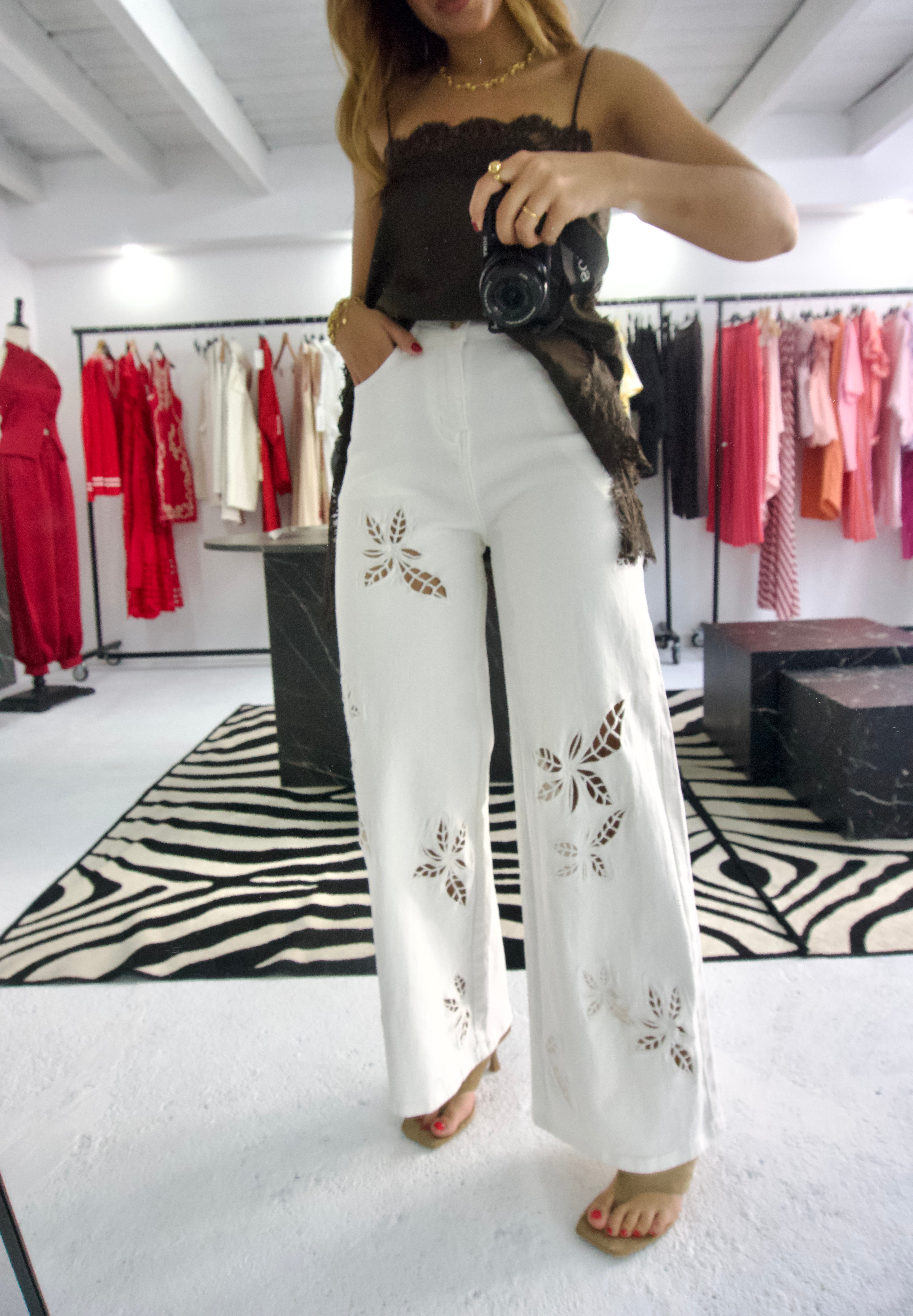 Jeans com Recortes