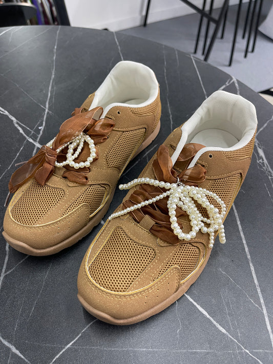 Sapatilhas com pérolas