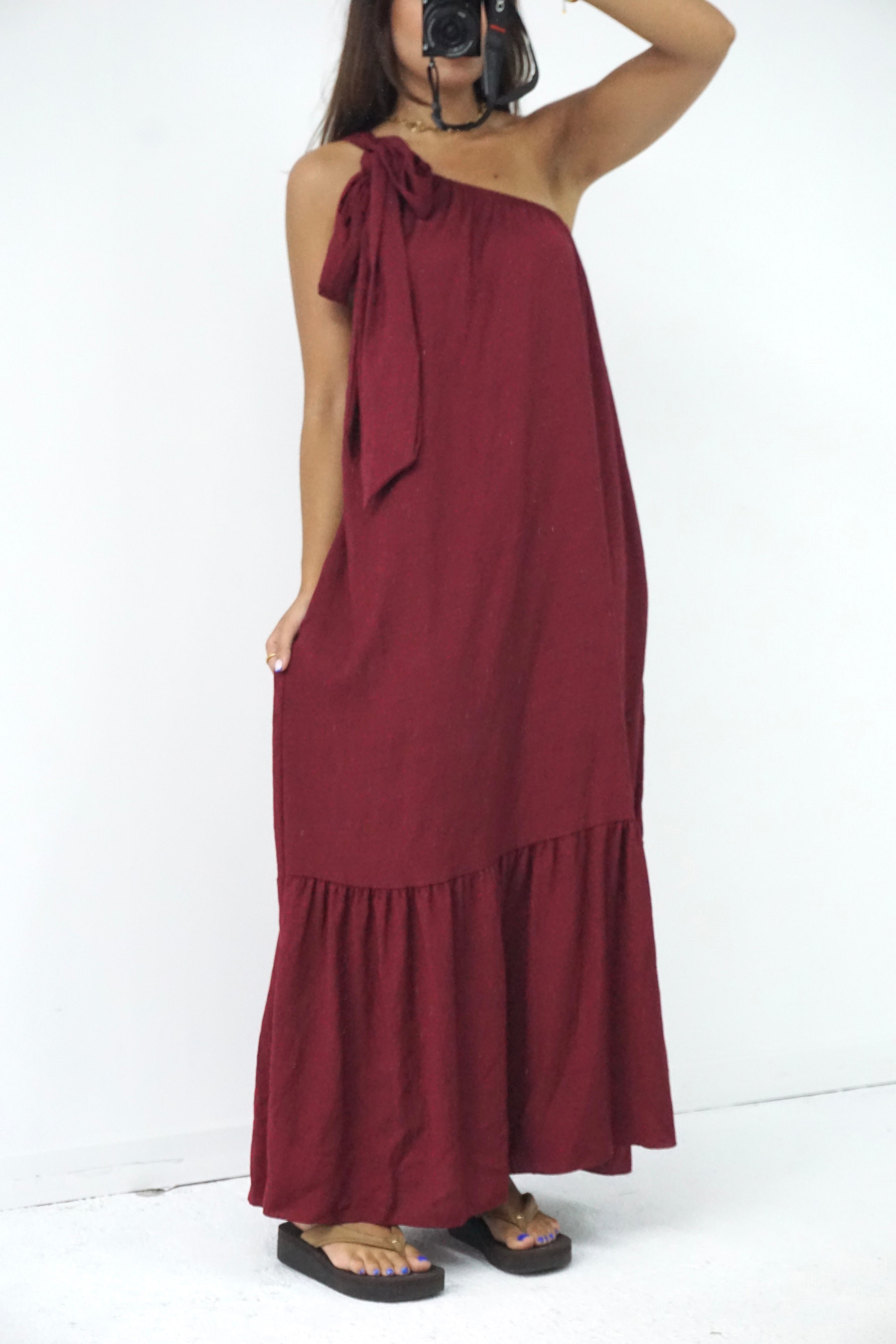 Vestido assimétrico (4 cores)