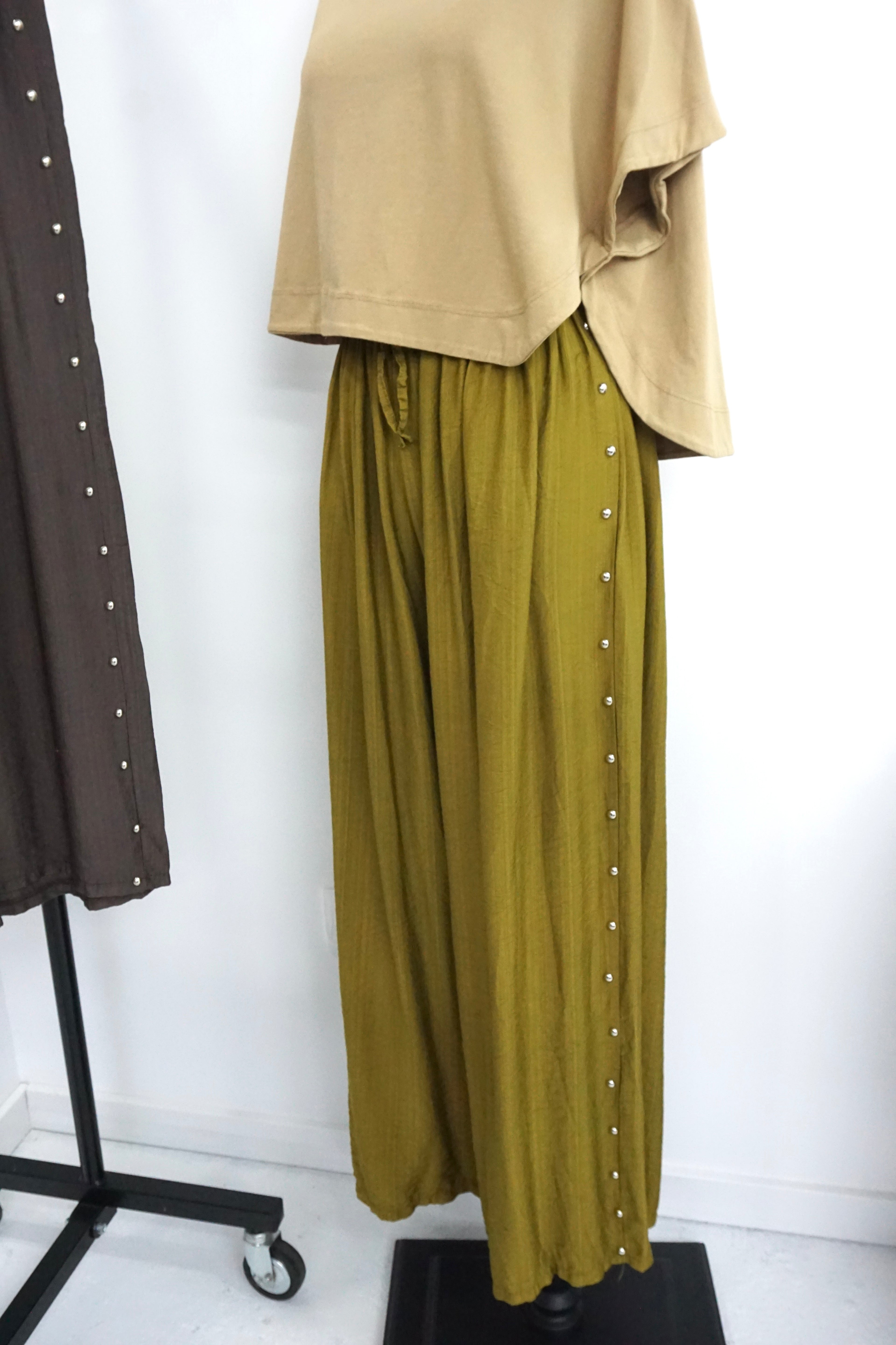 Calças Viscose de Tachas
