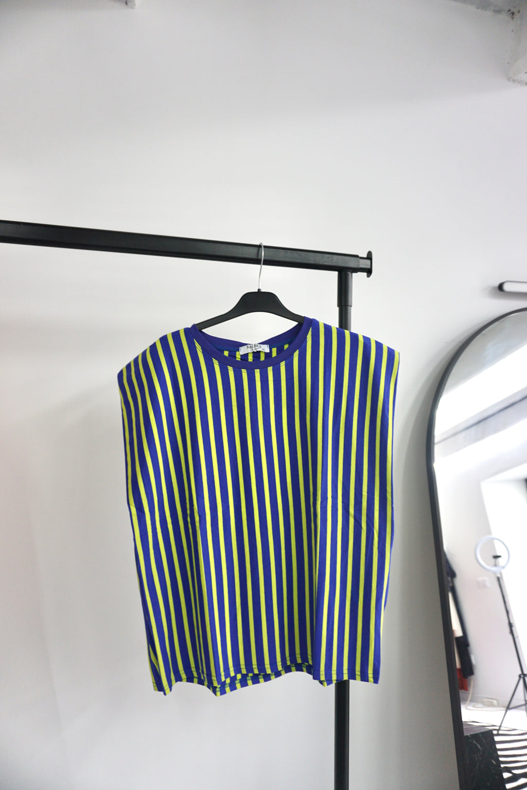 T-shirt costas abertas