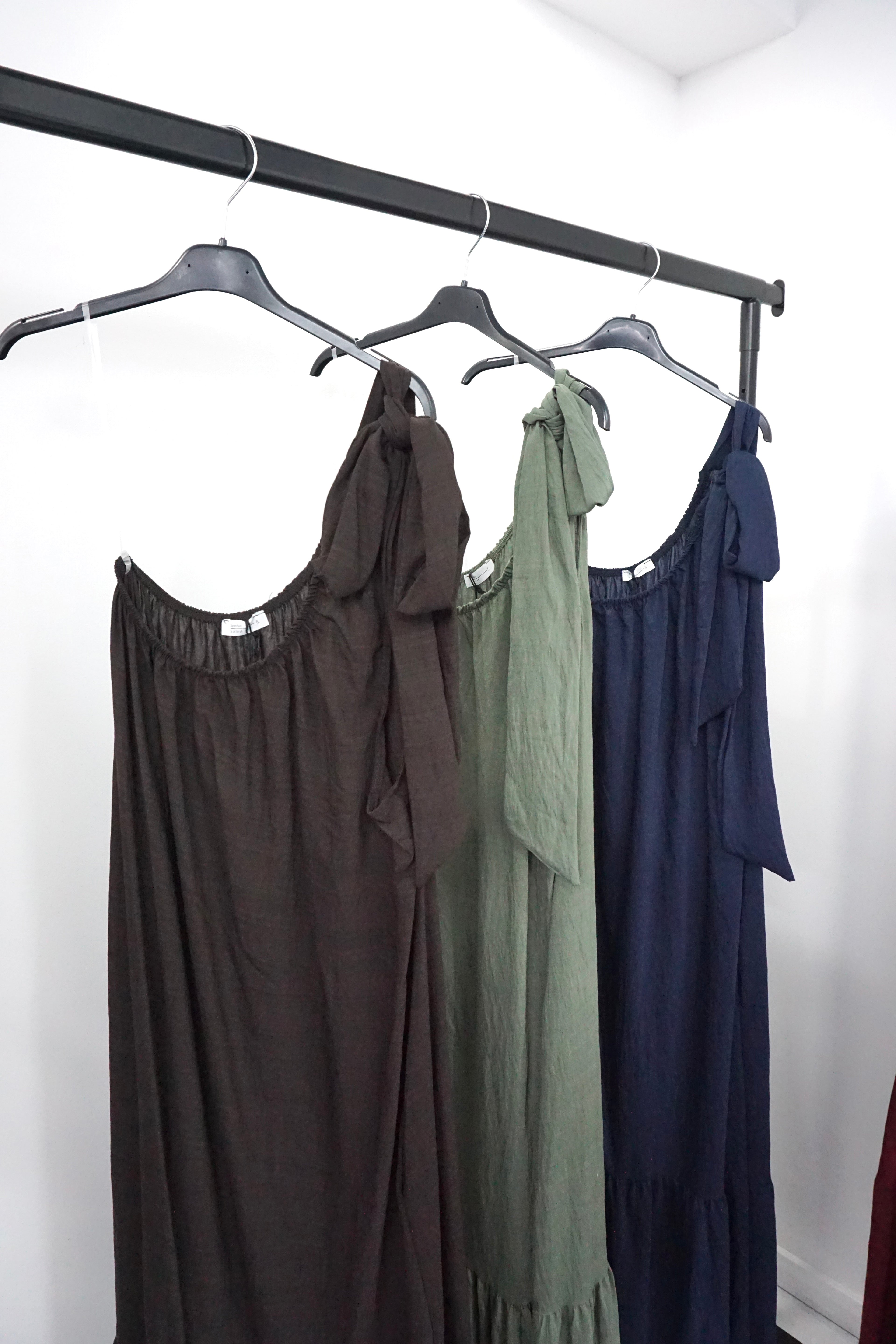 Vestido assimétrico (4 cores)