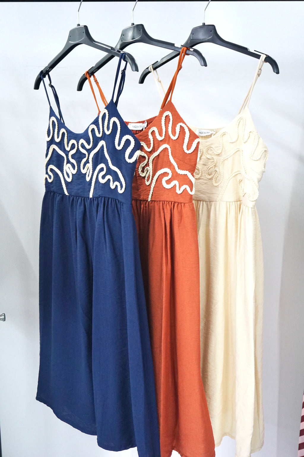 Vestidos Curtos (4 cores)