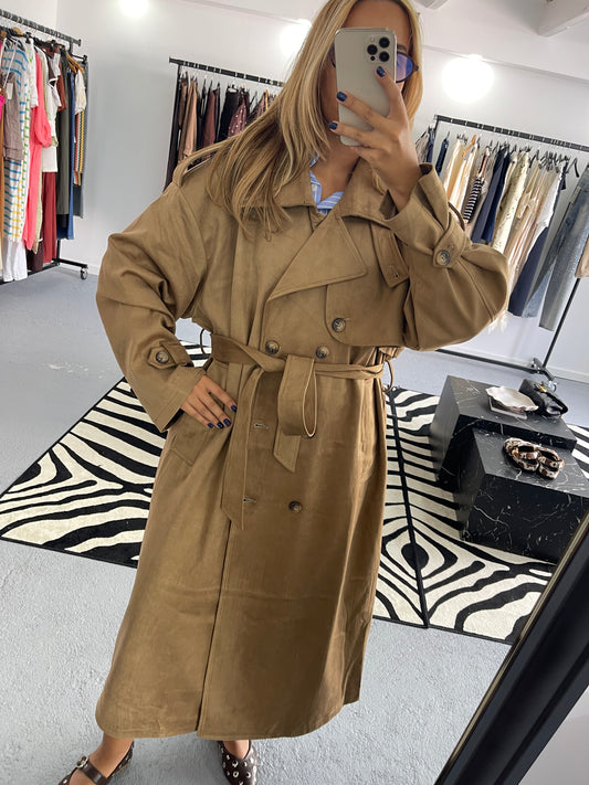 Trench Imitação Camurça