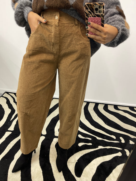 Calças Barrel Fit Bombazine