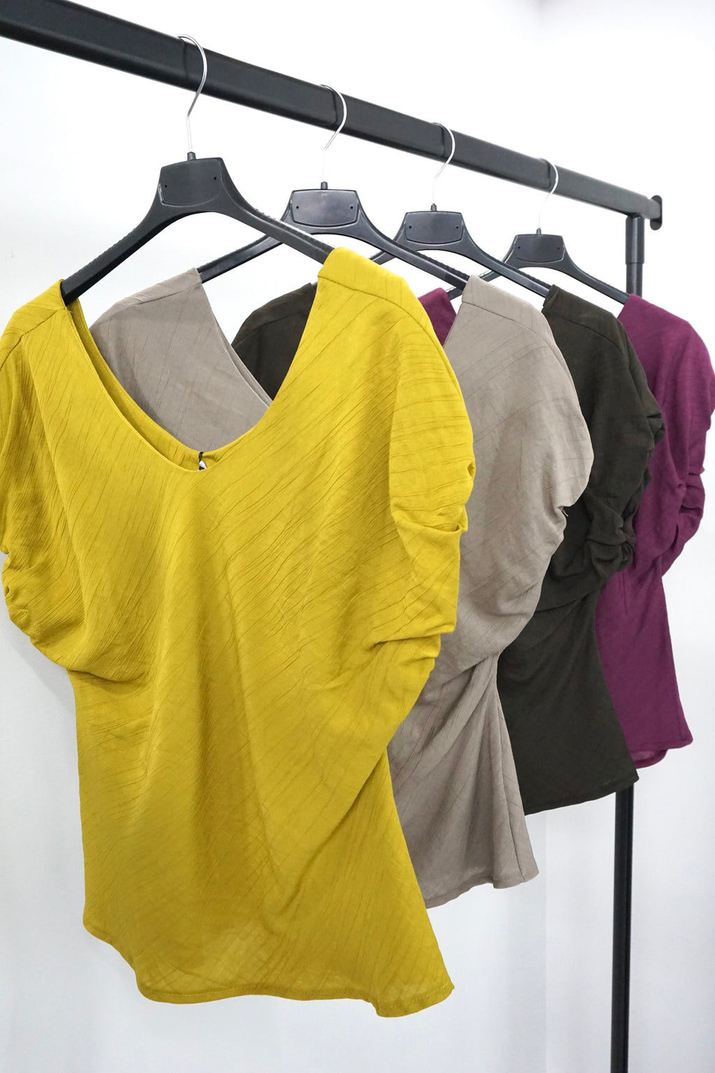 Blusas em viscose (5 cores)