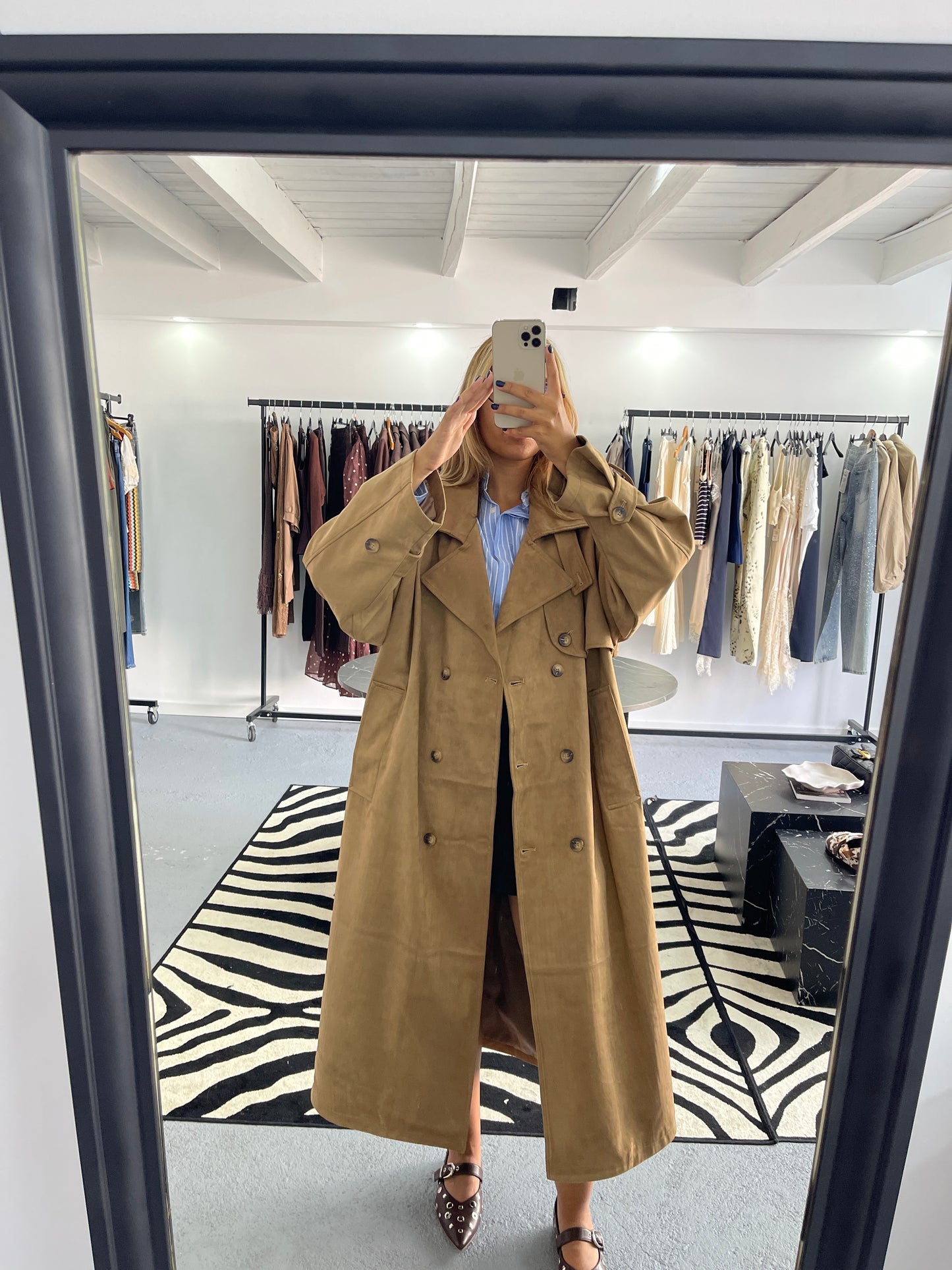 Trench Imitação Camurça