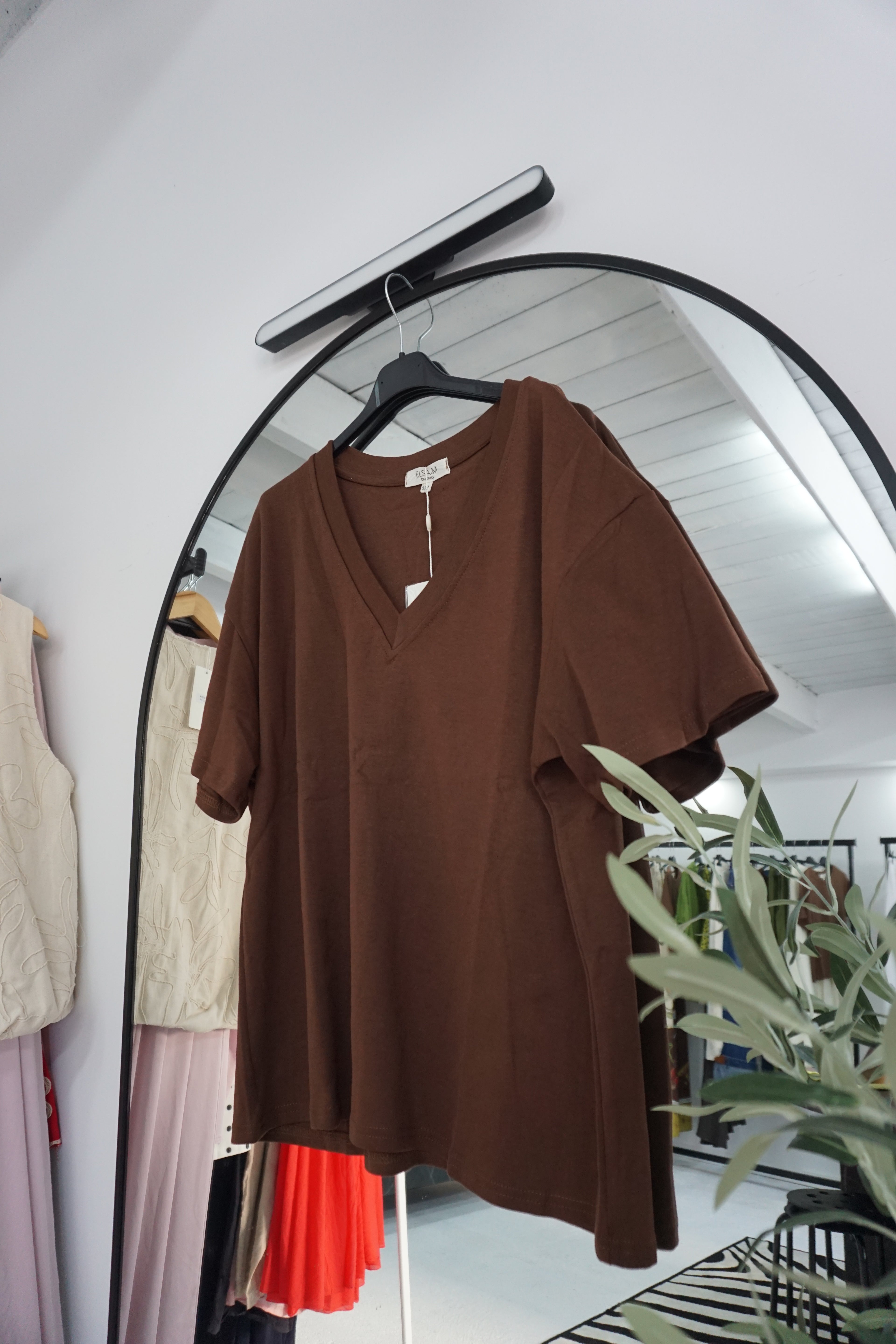 T-shirt bico (2 cores)